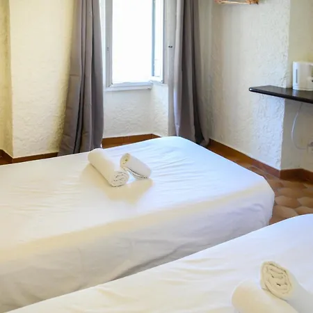 Hotel Lo Robur *